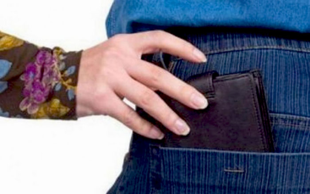 &Beta;&omicron;ύ&tau;&eta;&xi;&epsilon; &pi;&omicron;&rho;&tau;&omicron;&phi;ό&lambda;&iota;&hellip; &laquo;&tau;&alpha;&chi;&upsilon;&delta;&alpha;&kappa;&tau;&upsilon;&lambda;&omicron;&upsilon;&rho;&gamma;&iota;&kappa;ά&raquo; &alpha;&pi;ό ά&nu;&delta;&rho;&alpha; &sigma;&tau;&omicron; &kappa;έ&nu;&tau;&rho;&omicron; &tau;&eta;&sigmaf; &Sigma;&pi;ά&rho;&tau;&eta;&sigmaf;