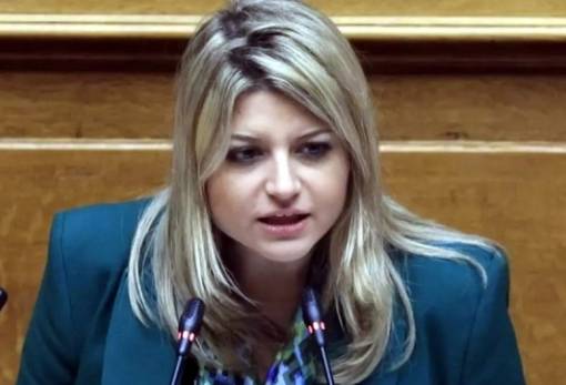 Γρηγοράκου για κατάργηση Πανελλαδικών και θέσπιση Εθνικού Απολυτηρίου