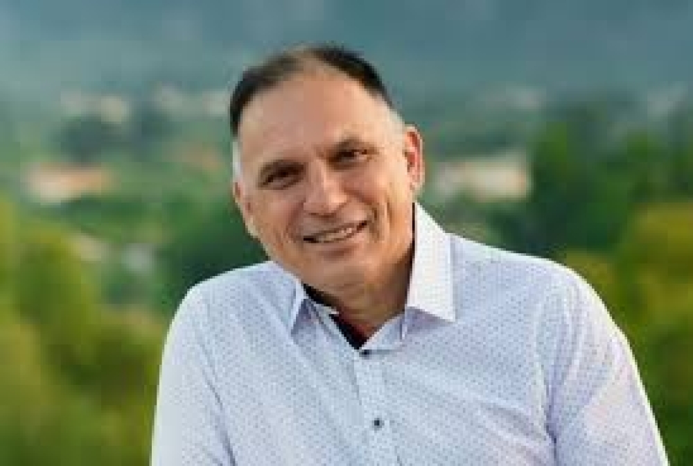 &Nu;. &Kappa;&rho;&eta;&tau;&iota;&kappa;ό&sigmaf;: &laquo;&Kappa;&alpha;&lambda;ά &Chi;&rho;&iota;&sigma;&tau;&omicron;ύ&gamma;&epsilon;&nu;&nu;&alpha; &mu;&epsilon; &upsilon;&gamma;&epsilon;ί&alpha; &kappa;&alpha;&iota; &alpha;&gamma;ά&pi;&eta;&raquo;