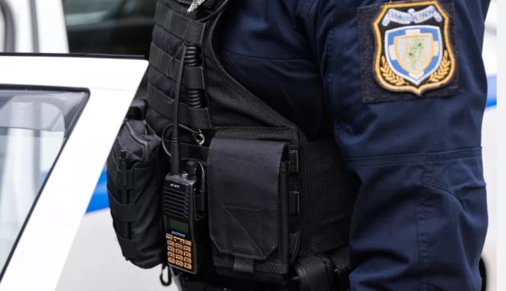 &Delta;ύ&omicron; &sigma;&upsilon;&lambda;&lambda;ή&psi;&epsilon;&iota;&sigmaf;  &kappa;&alpha;&iota; &epsilon;&xi;&iota;&chi;&nu;ί&alpha;&sigma;&eta; &kappa;&lambda;&omicron;&pi;ή&sigmaf; &sigma;&tau;&eta; &Lambda;&alpha;&kappa;&omega;&nu;ί&alpha;