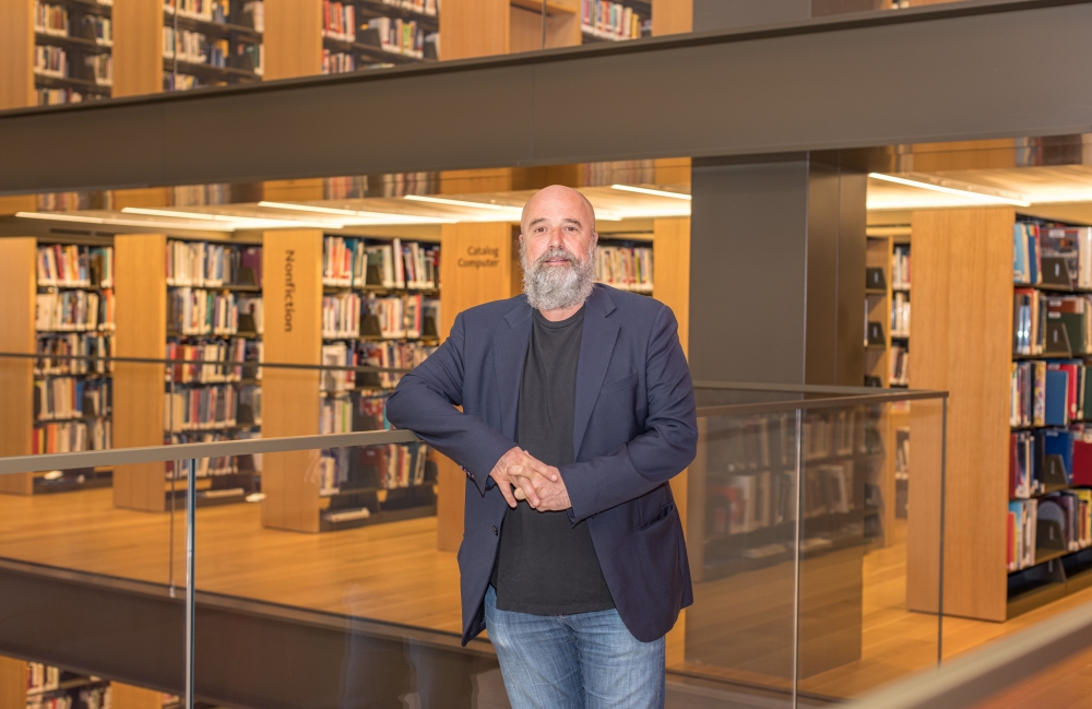 &Alpha;. &Delta;&rho;&alpha;&kappa;ό&pi;&omicron;&upsilon;&lambda;&omicron;&sigmaf;: &laquo;&Nu;&alpha; &mu;&omicron;&iota;&rho;ά&zeta;&epsilon;&sigma;&alpha;&iota; &alpha;&upsilon;&tau;ά &pi;&omicron;&upsilon; έ&chi;&epsilon;&iota;&sigmaf; &gamma;&iota;&alpha; έ&nu;&alpha;&nu; &pi;&iota;&omicron; &delta;ί&kappa;&alpha;&iota;&omicron; &kappa;ό&sigma;&mu;&omicron;&raquo;