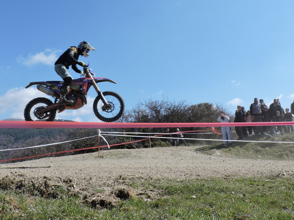 &Tau;&omicron; &epsilon;&lambda;&lambda;&eta;&nu;&iota;&kappa;ό Enduro &laquo;&beta;&rho;&upsilon;&chi;ή&theta;&eta;&kappa;&epsilon;&raquo; &sigma;&tau;&eta; &Beta;&alpha;&mu;&beta;&alpha;&kappa;&omicron;ύ! &Delta;&upsilon;&nu;&alpha;&mu;&iota;&kappa;ή έ&nu;&alpha;&rho;&xi;&eta; &Pi;&rho;&omega;&tau;&alpha;&theta;&lambda;ή&mu;&alpha;&tau;&omicron;&sigmaf; &kappa;&alpha;&iota; &Kappa;&upsilon;&pi;έ&lambda;&lambda;&omicron;&upsilon;