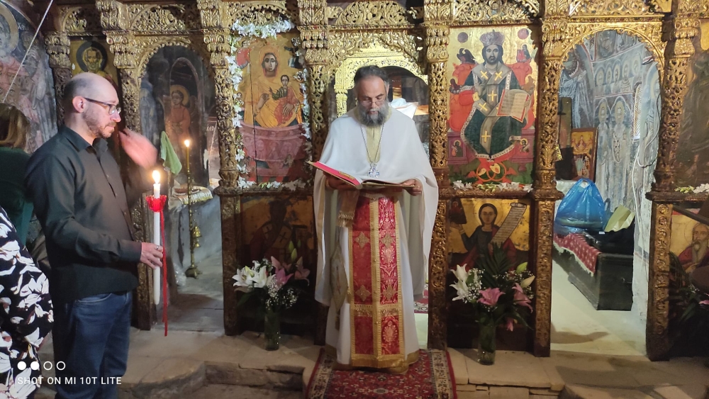 &Lambda;&alpha;&mu;&pi;&rho;ό&sigmaf; &omicron; &epsilon;&omicron;&rho;&tau;&alpha;&sigma;&mu;ό&sigmaf; &tau;&eta;&sigmaf; &Zeta;&omega;&omicron;&delta;ό&chi;&omicron;&upsilon; &Pi;&eta;&gamma;ή&sigmaf; &sigma;&tau;&eta;&nu; &Iota;&Mu; &Delta;&epsilon;&kappa;&omicron;ύ&lambda;&omicron;&upsilon; &Omicron;&iota;&tau;ύ&lambda;&omicron;&upsilon;