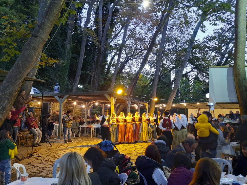 &Tau;&omicron; &tau;&sigma;ί&pi;&omicron;&upsilon;&rho;&omicron; &epsilon;ί&chi;&epsilon; &tau;&eta;&nu; &tau;&iota;&mu;&eta;&tau;&iota;&kappa;ή &tau;&omicron;&upsilon; &sigma;&tau;&eta; &gamma;&iota;&omicron;&rho;&tau;ή &tau;&omicron;&upsilon; &Gamma;&epsilon;&omega;&rho;&gamma;&iota;&tau;&sigma;ί&omicron;&upsilon; (&Phi;&Omega;&Tau;&Omicron;)