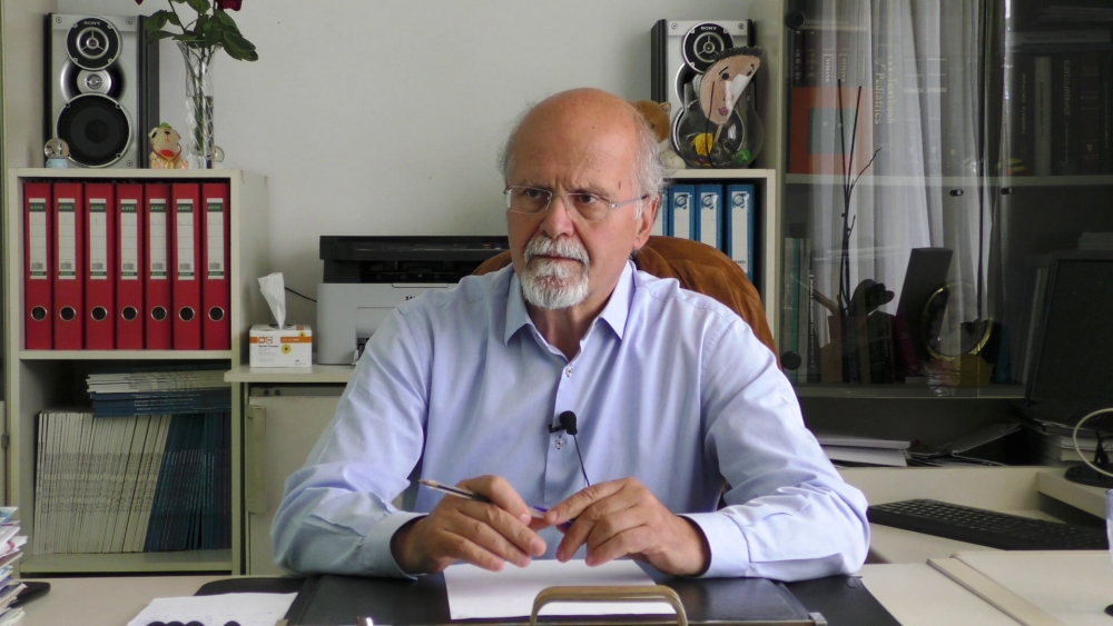 &Sigma;&pi;. &Mu;&omicron;&iota;&rho;ά&gamma;&iota;&alpha;&sigmaf;: &laquo;&Omicron; &Pi;. &Delta;&omicron;ύ&kappa;&alpha;&sigmaf; &mu;&pi;&omicron;&rho;&epsilon;ί &nu;&alpha; &kappa;ά&nu;&epsilon;&iota; &pi;&rho;ά&xi;&eta; &alpha;&upsilon;&tau;ά &pi;&omicron;&upsilon; &lambda;έ&epsilon;&iota;&raquo; (VIDEO)