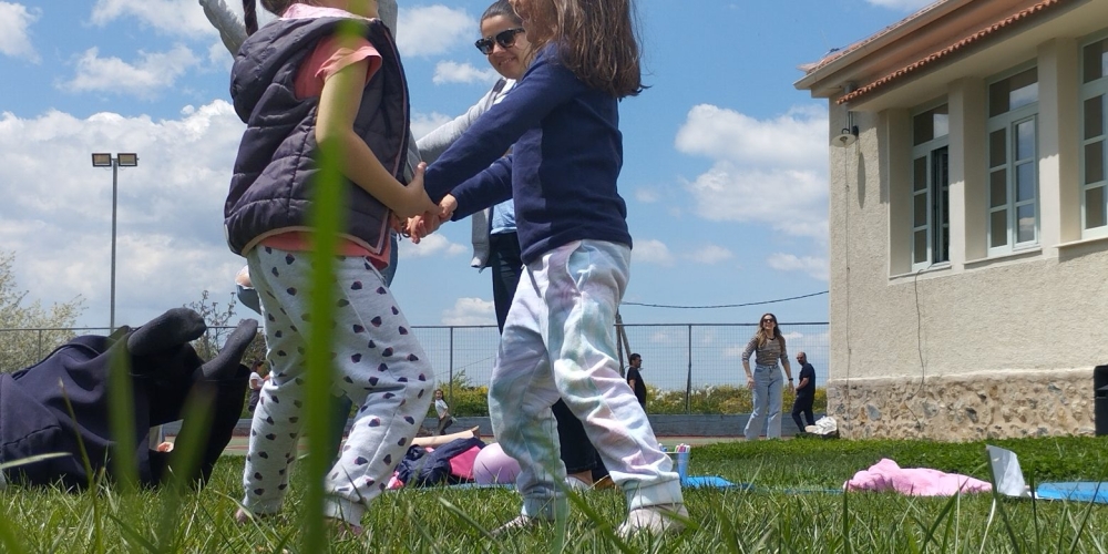 &laquo;&Pi;&lambda;&alpha;&nu;ή&tau;&eta;&sigmaf; SOS&raquo;