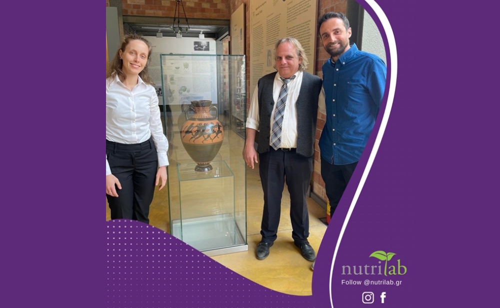 &Eta; &Epsilon;&pi;&iota;&sigma;&tau;&eta;&mu;&omicron;&nu;&iota;&kappa;ή &Omicron;&mu;ά&delta;&alpha; &ldquo;Nutrilab&rdquo; &pi;&rho;&omicron;&sigma;&kappa;&epsilon;&kappa;&lambda;&eta;&mu;έ&nu;&eta; &sigma;&epsilon; &epsilon;&kappa;&delta;ή&lambda;&omega;&sigma;&eta; &sigma;&tau;&omicron; &Mu;&omicron;&upsilon;&sigma;&epsilon;ί&omicron; &Epsilon;&lambda;&iota;ά&sigmaf; &kappa;&alpha;&iota; &Epsilon;&lambda;&lambda;&eta;&nu;&iota;&kappa;&omicron;ύ &Lambda;&alpha;&delta;&iota;&omicron;ύ &sigma;&tau;&eta; &Sigma;&pi;ά&rho;&tau;&eta;