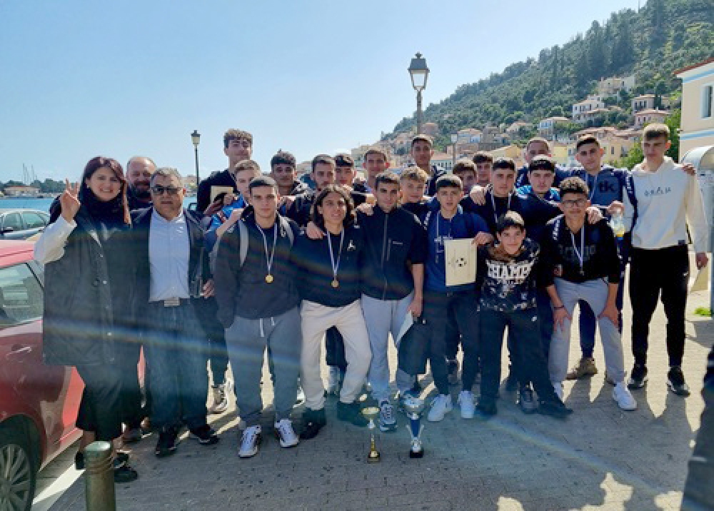 &Tau;&omicron; &Gamma;&Epsilon;&Lambda; &Gamma;&upsilon;&theta;&epsilon;ί&omicron;&upsilon; &pi;&rho;&omega;&tau;&alpha;&gamma;&omega;&nu;&iota;&sigma;&tau;ή&sigmaf; &sigma;&tau;&omicron;&upsilon;&sigmaf; &sigma;&chi;&omicron;&lambda;&iota;&kappa;&omicron;ύ&sigmaf; &alpha;&gamma;ώ&nu;&epsilon;&sigmaf; &pi;&omicron;&delta;&omicron;&sigma;&phi;&alpha;ί&rho;&omicron;&upsilon;