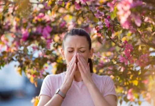 Τα καλύτερα μυστικά για μια άνοιξη χωρίς αλλεργίες
