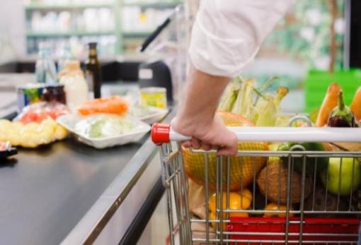 Μείωση τιμών και τον Ιούνιο: Φρούτα, λαχανικά, απορρυπαντικά, είδη προσωπικής υγιεινής, αυγά και βούτυρα