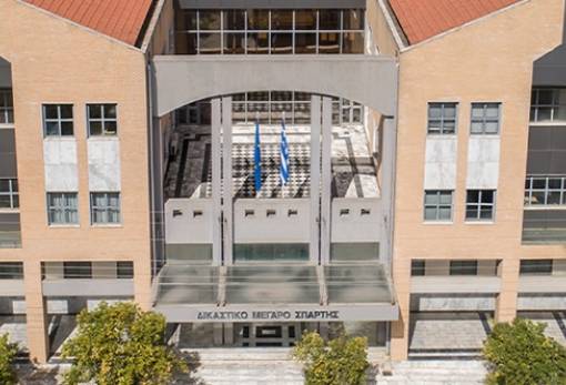 Αμετακίνητοι οι δικηγόροι της Σπάρτης απέχουν ως τα τέλη του έτους