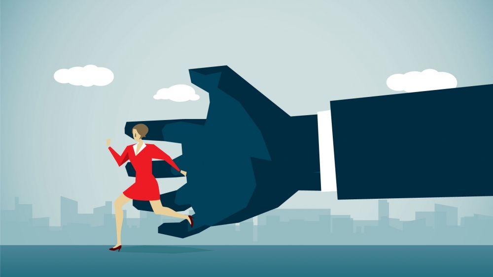 &Nu;&epsilon;ά&pi;&omicron;&lambda;&eta;: &Epsilon;&rho;&gamma;&alpha;&zeta;ό&mu;&epsilon;&nu;&eta; έ&pi;&epsilon;&sigma;&epsilon; &theta;ύ&mu;&alpha; &sigma;&epsilon;&xi;&omicron;&upsilon;&alpha;&lambda;&iota;&kappa;ή&sigmaf; &pi;&alpha;&rho;&epsilon;&nu;ό&chi;&lambda;&eta;&sigma;&eta;&sigmaf;