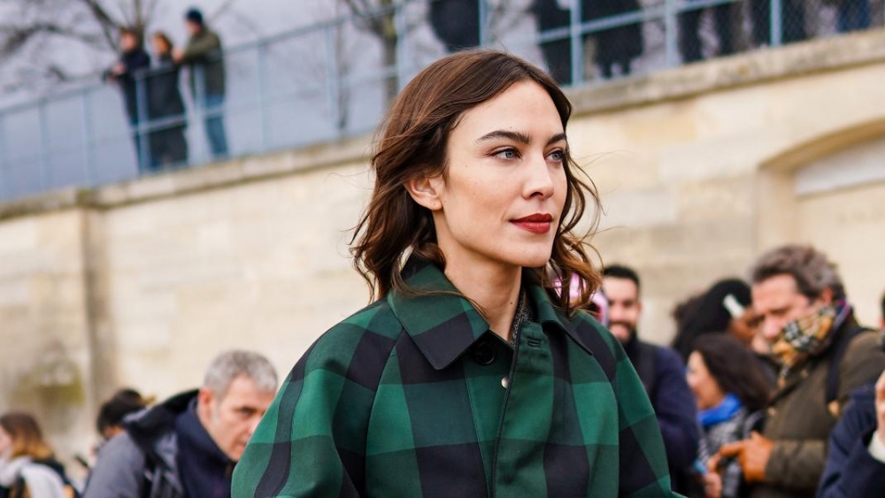 &Tau;&omicron; classy &kappa;&omicron;ύ&rho;&epsilon;&mu;&alpha; &pi;&omicron;&upsilon; &epsilon;&pi;&iota;&lambda;έ&gamma;&omicron;&upsilon;&nu; &tau;ώ&rho;&alpha; &omicron;&iota; &gamma;&upsilon;&nu;&alpha;ί&kappa;&epsilon;&sigmaf; &mu;&epsilon;&tau;ά &tau;&alpha; 30