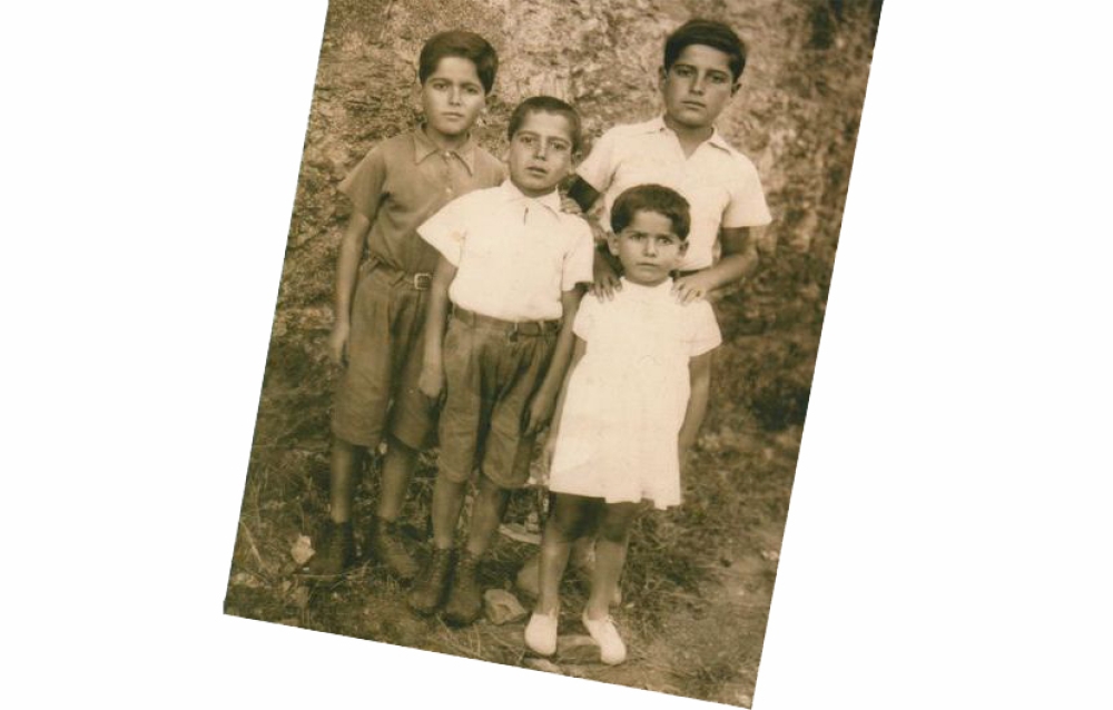 &Iota;&sigma;&tau;&omicron;&rho;&iota;&kappa;έ&sigmaf; &alpha;&nu;&alpha;&delta;&rho;&omicron;&mu;έ&sigmaf;: &Mu;&nu;ή&mu;&epsilon;&sigmaf; &tau;&omicron;&upsilon; &sigma;&upsilon;&gamma;&gamma;&rho;&alpha;&phi;έ&alpha; &Theta;&alpha;&nu;ά&sigma;&eta; &Beta;&alpha;&lambda;&tau;&iota;&nu;&omicron;ύ &alpha;&pi;ό &tau;&omicron;&nu; &Kappa;&alpha;&rho;&alpha;&beta;ά