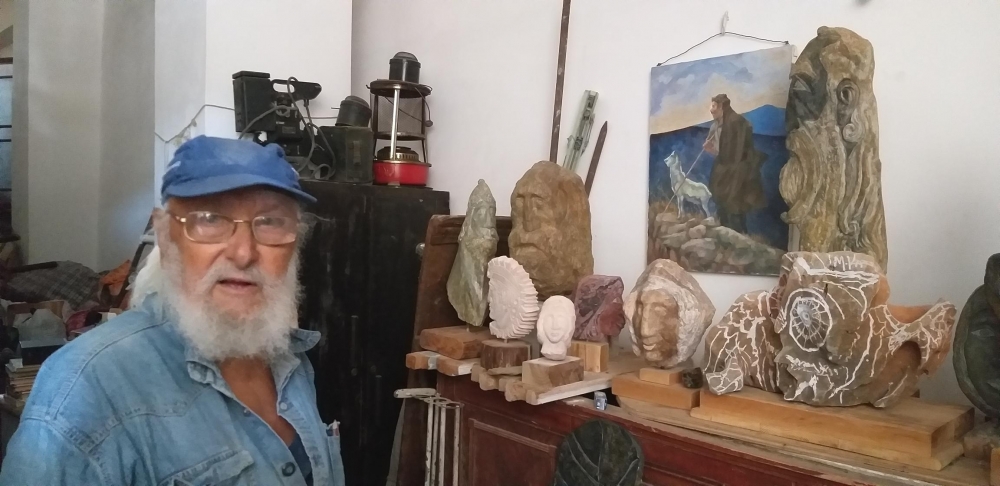 &laquo;&Tau;&omicron; έ&rho;&gamma;&omicron; &mu;&omicron;&upsilon; &tau;&omicron; &beta;&lambda;έ&pi;&omega; &mu;έ&sigma;&alpha; &sigma;&tau;&eta;&nu; &pi;έ&tau;&rho;&alpha;. &Gamma;&iota;&rsquo; &alpha;&upsilon;&tau;ό &delta;&omicron;&upsilon;&lambda;&epsilon;ύ&omega; &pi;&omicron;&lambda;ύ, &gamma;&iota;&alpha;&tau;ί &beta;&iota;ά&zeta;&omicron;&mu;&alpha;&iota; &nu;&alpha; &phi;&alpha;&nu;&epsilon;&rho;&omega;&theta;&epsilon;ί &mu;έ&sigma;&alpha; &alpha;&pi;ό &tau;&eta;&nu; &pi;έ&tau;&rho;&alpha;&hellip;&raquo;