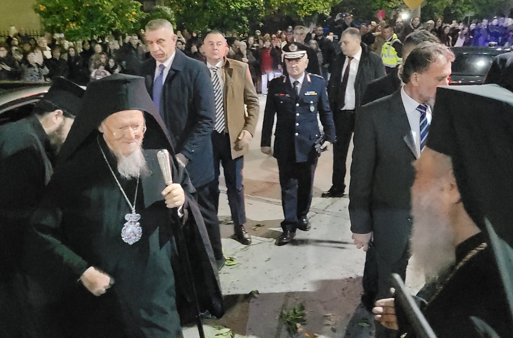 &Pi;ά&nu;&delta;&eta;&mu;&eta; &upsilon;&pi;&omicron;&delta;&omicron;&chi;ή &tau;&omicron;&upsilon; &Omicron;&iota;&kappa;&omicron;&upsilon;&mu;&epsilon;&nu;&iota;&kappa;&omicron;ύ &Pi;&alpha;&tau;&rho;&iota;ά&rho;&chi;&eta; &sigma;&tau;&eta; &Sigma;&pi;ά&rho;&tau;&eta; (&Phi;&Omega;&Tau;&Omicron;-VIDEO)