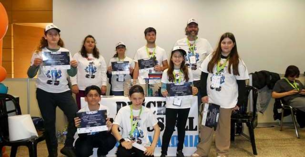 &Eta; &Nu;&epsilon;ά&pi;&omicron;&lambda;&eta; &pi;έ&rho;&alpha;&sigma;&epsilon; &sigma;&tau;&omicron;&nu; &Pi;&alpha;&nu;&epsilon;&lambda;&lambda;ή&nu;&iota;&omicron; &tau;&epsilon;&lambda;&iota;&kappa;ό  &kappa;&omicron;&rho;&upsilon;&phi;&alpha;ί&omicron;&upsilon; &delta;&iota;&alpha;&gamma;&omega;&nu;&iota;&sigma;&mu;&omicron;ύ &rho;&omicron;&mu;&pi;&omicron;&tau;&iota;&kappa;ή&sigmaf;