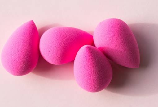 Μάθε κάθε πότε πρέπει να αντικαθιστάς το beauty blender σου