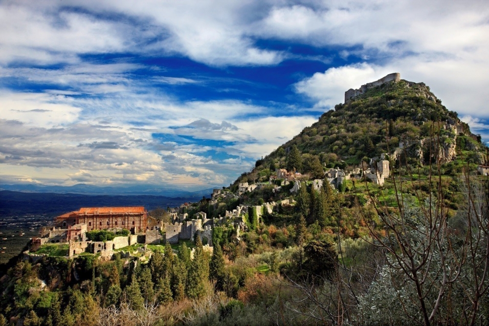 &Omicron; &beta;&upsilon;&zeta;&alpha;&nu;&tau;&iota;&nu;ό&sigmaf; &Mu;&upsilon;&sigma;&tau;&rho;ά&sigmaf; &mu;έ&sigma;&alpha; &alpha;&pi;ό &phi;&iota;&lambda;&mu; &tau;&omicron;&upsilon; '60 (VIDEO)