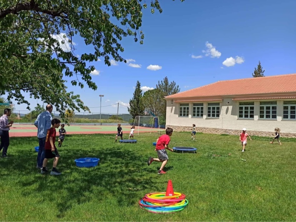 Έ&nu;&alpha; &Sigma;ά&beta;&beta;&alpha;&tau;&omicron; &gamma;&epsilon;&mu;ά&tau;&omicron; &delta;&rho;ά&sigma;&eta; &sigma;&tau;&omicron; &sigma;&chi;&omicron;&lambda;&epsilon;ί&omicron; &tau;&eta;&sigmaf; &Beta;&alpha;&mu;&beta;&alpha;&kappa;&omicron;ύ&sigmaf;