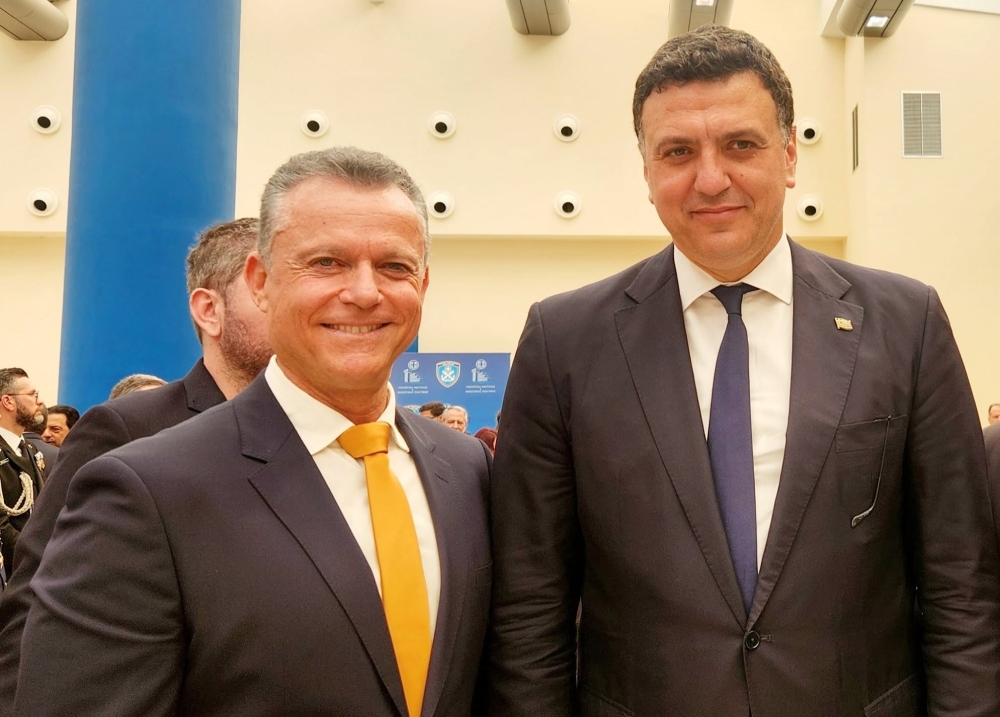 &Tau;έ&sigma;&sigma;&epsilon;&rho;&iota;&sigmaf; &nu;έ&omicron;&iota; &Gamma;.&Gamma;. &sigma;&epsilon; &tau;&rho;ί&alpha; &Upsilon;&pi;&omicron;&upsilon;&rho;&gamma;&epsilon;ί&alpha;