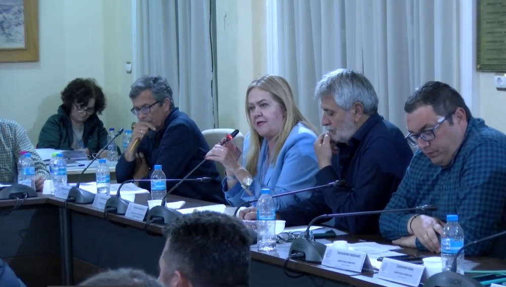 &Sigma;&pi;ά&rho;&tau;&eta;-&Nu;έ&alpha; &Pi;&omicron;&rho;&epsilon;ί&alpha;: &laquo;&Alpha;&lambda;&alpha;&zeta;&omicron;&nu;&epsilon;ί&alpha; &epsilon;&mu;&pi;ό&delta;&iota;&omicron;&nu; &sigma;&omicron;&phi;ί&alpha;&sigmaf;&raquo;