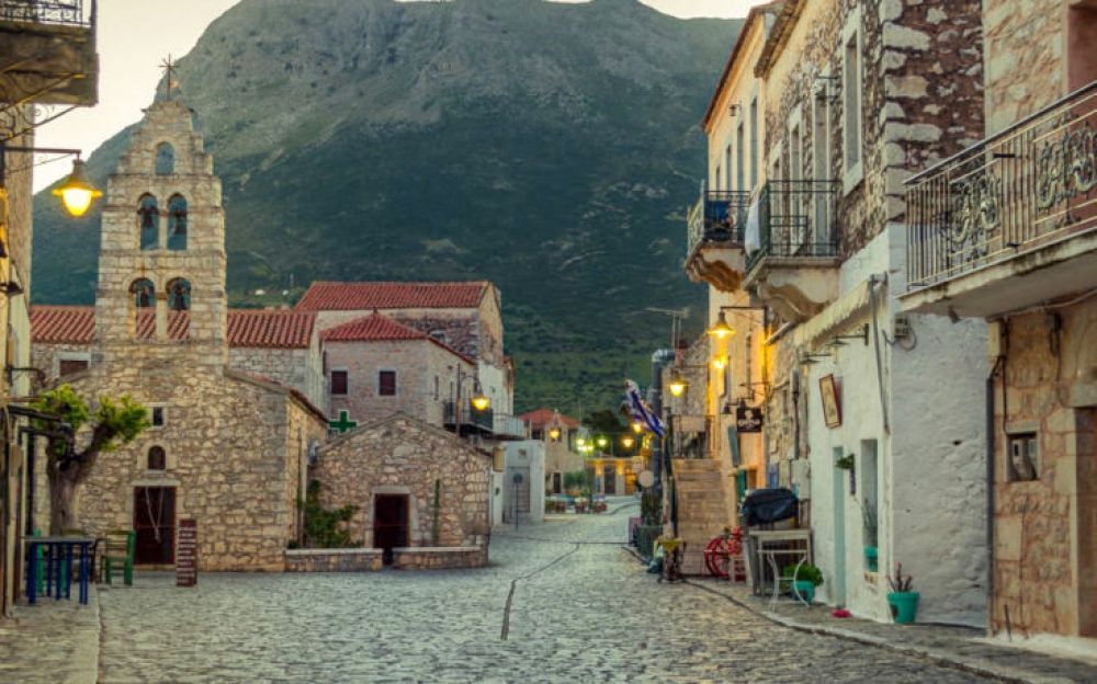 &Eta; &Mu;ά&nu;&eta; &mu;&epsilon;&tau;&alpha;&xi;ύ &tau;&omega;&nu; &delta;&eta;&mu;&omicron;&phi;&iota;&lambda;έ&sigma;&tau;&epsilon;&rho;&omega;&nu; &pi;&rho;&omicron;&omicron;&rho;&iota;&sigma;&mu;ώ&nu; &gamma;&iota;&alpha; &tau;&omicron; &tau;&rho;&iota;ή&mu;&epsilon;&rho;&omicron; &Alpha;&gamma;. &Pi;&nu;&epsilon;ύ&mu;&alpha;&tau;&omicron;&sigmaf;