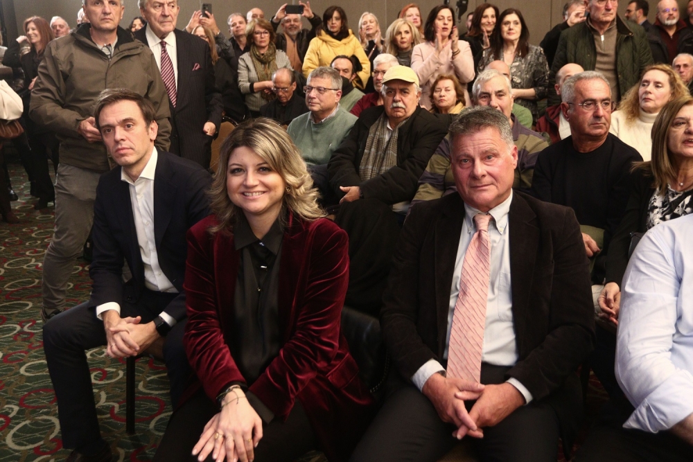 &Sigma;&tau;&eta; &sigma;&upsilon;&nu;ά&nu;&tau;&eta;&sigma;&eta; &Gamma;&epsilon;&rho;&omicron;&upsilon;&lambda;ά&nu;&omicron;&upsilon; &mu;&epsilon; &tau;&omicron; &beta;&lambda;έ&mu;&mu;&alpha; &sigma;&tau;&omicron; &mu;έ&lambda;&lambda;&omicron;&nu; &eta; &Nu;. &Gamma;&rho;&eta;&gamma;&omicron;&rho;ά&kappa;&omicron;&upsilon;