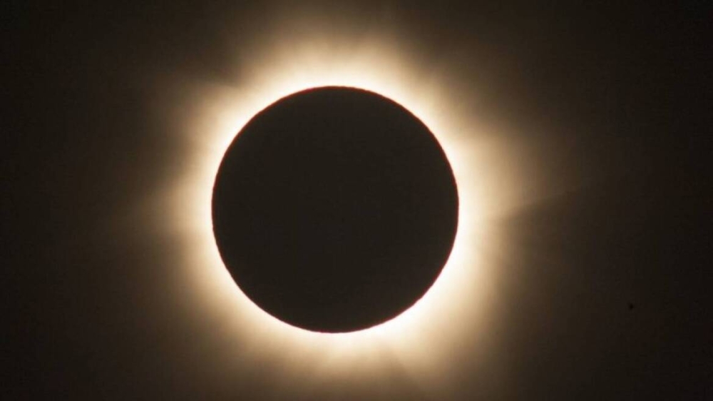 Έ&rho;&epsilon;&upsilon;&nu;&alpha;: &Pi;ώ&sigmaf; &eta; &eta;&lambda;&iota;&alpha;&kappa;ή έ&kappa;&lambda;&epsilon;&iota;&psi;&eta; &epsilon;&pi;&eta;&rho;&epsilon;ά&zeta;&epsilon;&iota; &tau;&alpha; &zeta;ώ&alpha;