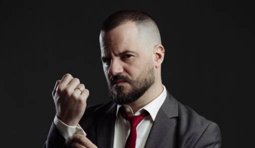 &laquo;Incorrect&raquo; &sigma;&tau;&omicron; Cinema Center: &Omicron; Mikeius &epsilon;&pi;&iota;&sigma;&tau;&rho;έ&phi;&epsilon;&iota; &mu;&epsilon; &alpha;&iota;&chi;&mu;&eta;&rho;ό &chi;&iota;&omicron;ύ&mu;&omicron;&rho; &kappa;&alpha;&iota; &chi;&omega;&rho;ί&sigmaf; &phi;ί&lambda;&tau;&rho;&alpha;