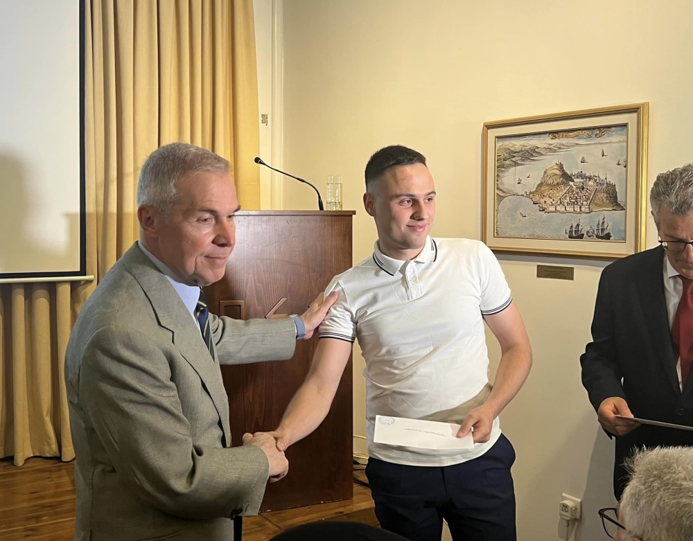 &Upsilon;&pi;&omicron;&tau;&rho;&omicron;&phi;ί&epsilon;&sigmaf; &Gamma;&epsilon;&rho;&omicron;&upsilon;&lambda;&alpha;&kappa;&epsilon;ί&omicron;&upsilon; &Iota;&delta;&rho;ύ&mu;&alpha;&tau;&omicron;&sigmaf;: &Epsilon;&pi;&iota;&beta;&rho;ά&beta;&epsilon;&upsilon;&sigma;&eta; &sigma;&tau;&alpha; &Lambda;&alpha;&kappa;&omega;&nu;ό&pi;&omicron;&upsilon;&lambda;&alpha; &tau;&eta;&sigmaf; &Iota;&alpha;&tau;&rho;&iota;&kappa;ή&sigmaf;