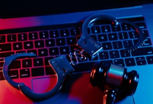 Ώρα της Δικαιοσύνης για το κύκλωμα τηλε-«πειρατείας» στη Λακωνία