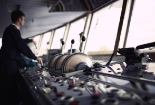 «Πλέει» προς Νεάπολη η Σχολή Πλοιάρχων