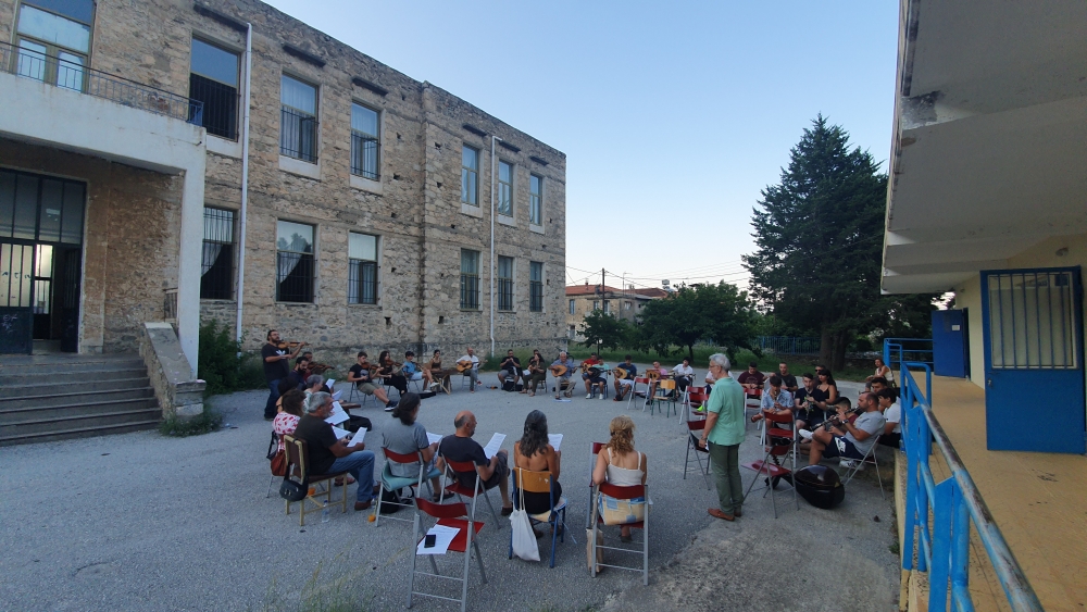 12&omicron; &Mu;&omicron;&upsilon;&sigma;&iota;&kappa;ό  &Chi;&omicron;&rho;&omicron;&sigma;&tau;&alpha;&sigma;&iota;ό  &laquo;&Pi;έ&tau;&rho;&omicron;&sigmaf; &omicron; &Pi;&epsilon;&lambda;&omicron;&pi;&omicron;&nu;&nu;ή&sigma;&iota;&omicron;&sigmaf;&raquo; &sigma;&tau;&omicron; &Xi;&eta;&rho;&omicron;&kappa;ά&mu;&pi;&iota;