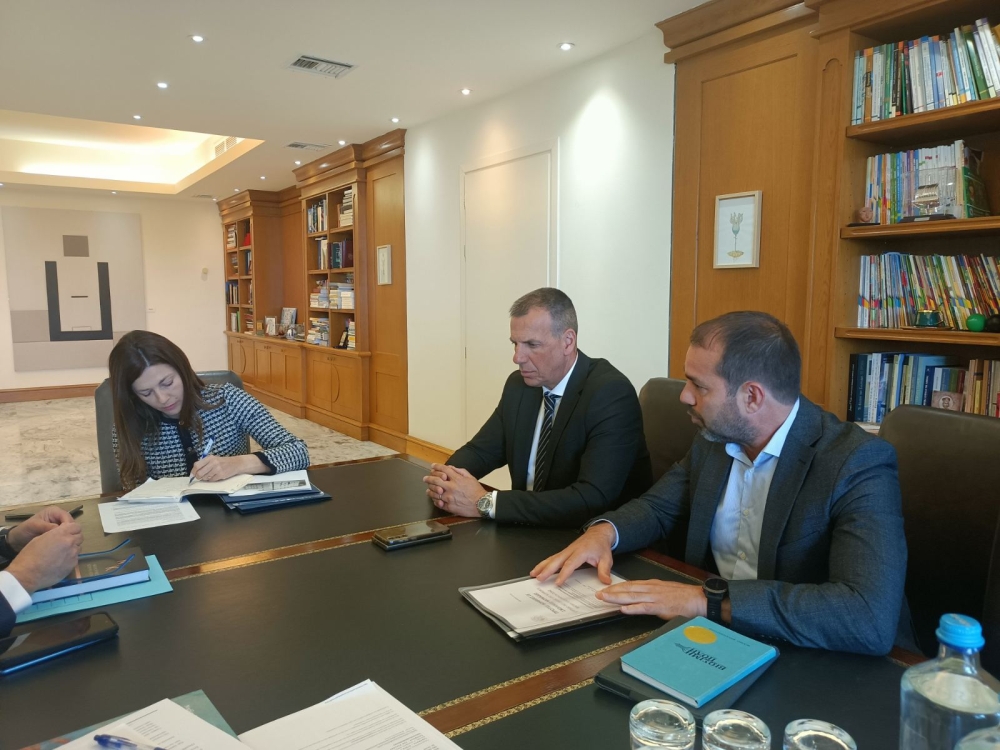 &Pi;&rho;&omega;&tau;&omicron;&delta;&iota;&kappa;&epsilon;ί&omicron; &kappa;&alpha;&iota; &Mu;&alpha;&theta;&eta;&tau;&iota;&kappa;ή &Epsilon;&sigma;&tau;ί&alpha; &Sigma;&pi;ά&rho;&tau;&eta;&sigmaf;  &sigma;&tau;&eta;&nu; &alpha;&tau;&zeta;έ&nu;&tau;&alpha; &tau;&omicron;&upsilon; &Upsilon;&pi;&omicron;&upsilon;&rho;&gamma;&epsilon;ί&omicron;&upsilon; &Pi;&alpha;&iota;&delta;&epsilon;ί&alpha;&sigmaf;