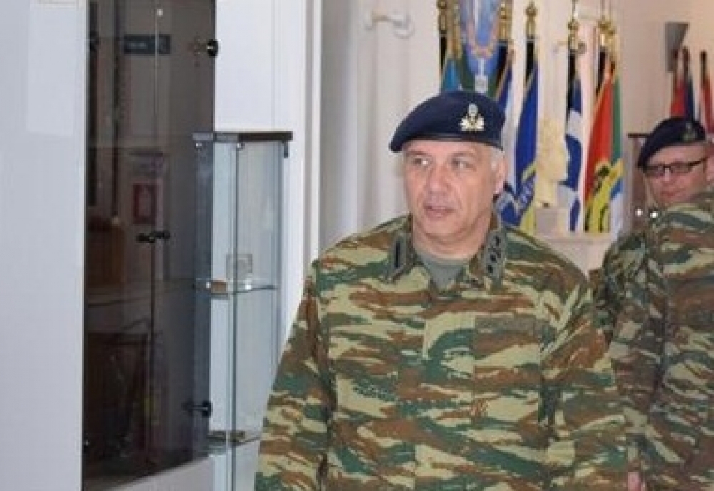 &Alpha;&nu;&tau;&iota;&sigma;&tau;&rho;ά&tau;&eta;&gamma;&omicron;&sigmaf; &omicron; &Mu;&alpha;&nu;&iota;ά&tau;&eta;&sigmaf; &Delta;&eta;&mu;ό&kappa;&rho;&iota;&tau;&omicron;&sigmaf; &Kappa;&omega;&nu;&sigma;&tau;&alpha;&nu;&tau;ά&kappa;&omicron;&sigmaf;