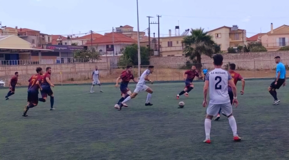 &Mu;&pi;&alpha;&rho;ά&zeta; &gamma;&iota;&alpha; &Gamma;΄ &Epsilon;&theta;&nu;&iota;&kappa;ή: &Sigma;&tau;&eta; &laquo;&chi;&rho;&upsilon;&sigma;ή&raquo; &tau;&rho;&iota;ά&delta;&alpha; &pi;&alpha;&rho;έ&mu;&epsilon;&iota;&nu;&epsilon; &omicron; &Pi;&alpha;&nu;&gamma;&upsilon;&theta;&epsilon;&alpha;&tau;&iota;&kappa;ό&sigmaf;