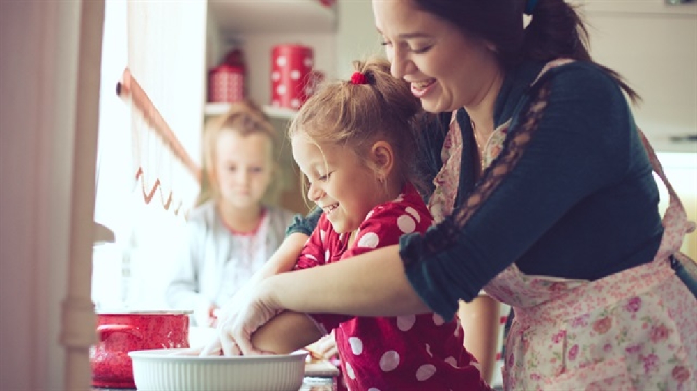 &Pi;&omicron;&iota;&omicron;&tau;&iota;&kappa;ό&sigmaf; &chi;&rho;ό&nu;&omicron;&sigmaf; &mu;&epsilon; &tau;&alpha; &pi;&alpha;&iota;&delta;&iota;ά: έ&xi;&upsilon;&pi;&nu;&epsilon;&sigmaf; &iota;&delta;έ&epsilon;&sigmaf; &gamma;&iota;&alpha; &kappa;ά&theta;&epsilon; &eta;&lambda;&iota;&kappa;ί&alpha;