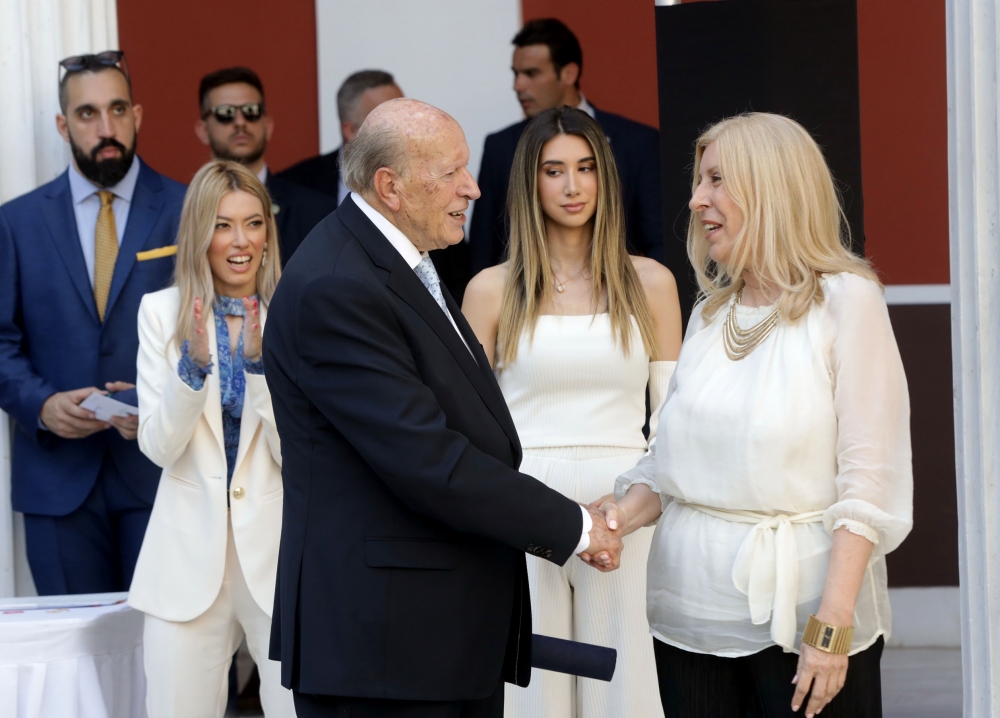 Έ&pi;&alpha;&iota;&nu;&omicron;&sigmaf; &gamma;&iota;&alpha; &mu;&epsilon;&tau;&alpha;&pi;&tau;&upsilon;&chi;&iota;&alpha;&kappa;ό &tau;&omicron;&upsilon; &Tau;&Omicron;&Delta;&Alpha; &Sigma;&pi;ά&rho;&tau;&eta;&sigmaf;