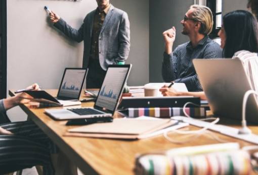 Κεραμέως: Ιστορικό ρεκόρ στην απασχόληση