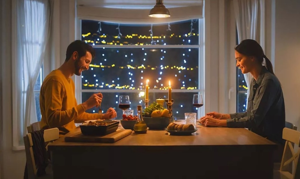 &Tau;&iota; ώ&rho;&alpha; &nu;&alpha; &tau;&rho;ώ&mu;&epsilon; &beta;&rho;&alpha;&delta;&iota;&nu;ό &tau;&omicron; &chi;&epsilon;&iota;&mu;ώ&nu;&alpha;; &Iota;&delta;&omicron;ύ &eta; &alpha;&pi;ά&nu;&tau;&eta;&sigma;&eta;