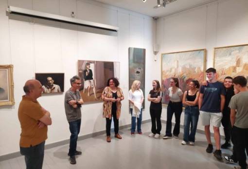 Με μαθητές του 1ου ΓΕΛ Σπάρτης  συνομίλησε ο ζωγράφος Γ. Ρόρρης