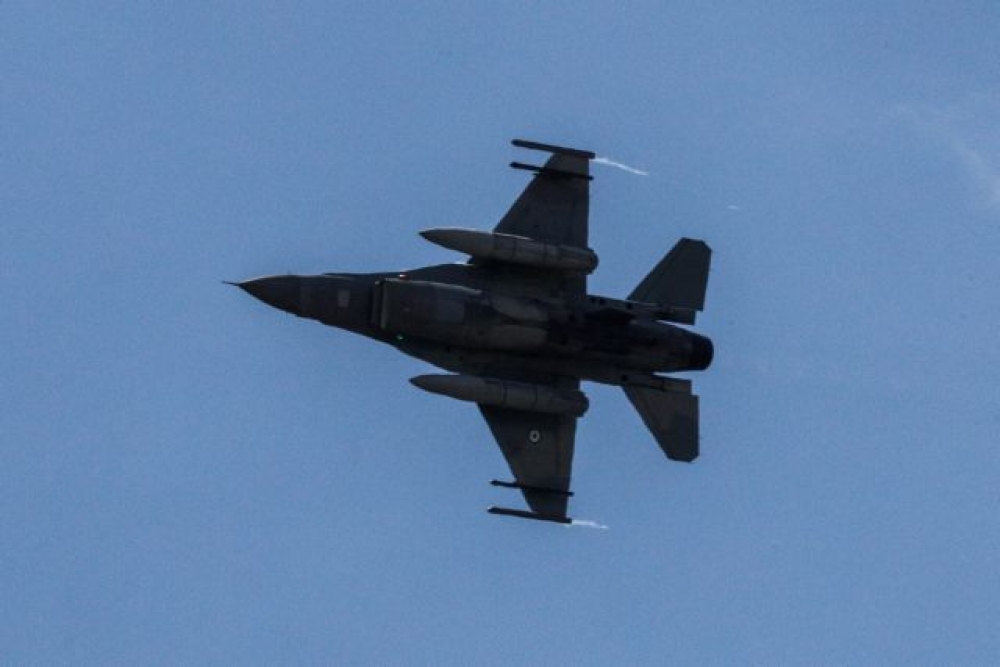 &Alpha;&pi;ό &alpha;&epsilon;&rho;&omicron;&sigma;&kappa;ά&phi;&omicron;&sigmaf; &omicron; &iota;&sigma;&chi;&upsilon;&rho;ό&sigmaf; &theta;ό&rho;&upsilon;&beta;&omicron;&sigmaf; &pi;&omicron;&upsilon; &alpha;&kappa;&omicron;ύ&sigma;&tau;&eta;&kappa;&epsilon; &sigma;&tau;&eta; &Sigma;&pi;ά&rho;&tau;&eta;