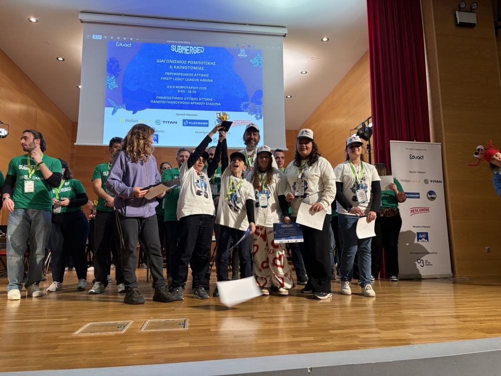 &Sigma;&tau;&omicron;&nu; &tau;&epsilon;&lambda;&iota;&kappa;ό &rho;&omicron;&mu;&pi;&omicron;&tau;&iota;&kappa;ή&sigmaf; &tau;&eta;&sigmaf; Lego &tau;&alpha; &epsilon;&rho;&gamma;&alpha;&sigma;&tau;ή&rho;&iota;&alpha; &laquo;&Theta;&epsilon;&omega;&rho;ί&alpha; &amp; &Pi;&rho;ά&xi;&eta;&raquo; &alpha;&pi;ό &tau;&eta; &Nu;&epsilon;ά&pi;&omicron;&lambda;&eta;