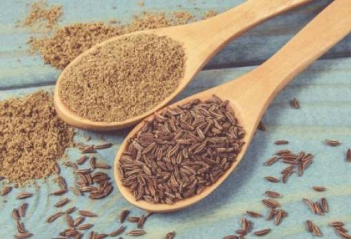 Το μπαχαρικό που καταπολεμά τις φλεγμονές και το πρήξιμο στην κοιλιά