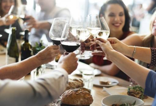 ΠΟΥ: Οι Ευρωπαίοι παραμένουν οι μεγαλύτεροι καταναλωτές αλκοόλ παγκοσμίως