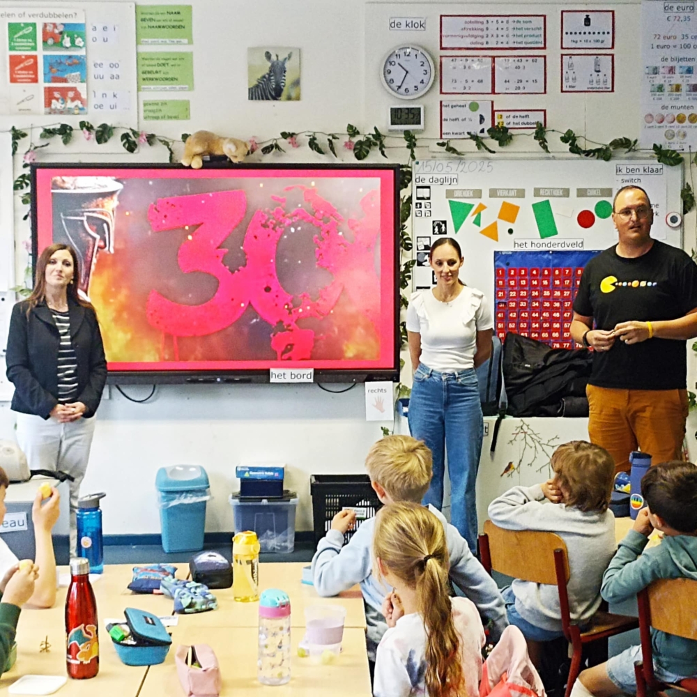 &Eta; &lambda;&alpha;&kappa;&omega;&nu;&iota;&kappa;ή &Iota;&sigma;&tau;&omicron;&rho;ί&alpha; &laquo;&tau;&alpha;&xi;ί&delta;&epsilon;&psi;&epsilon;&raquo; &sigma;&tau;&omicron; &Beta;έ&lambda;&gamma;&iota;&omicron; &mu;έ&sigma;&omega; &tau;&omicron;&upsilon; 1&omicron;&upsilon; &Delta;&eta;&mu;&omicron;&tau;&iota;&kappa;&omicron;ύ &Sigma;&pi;ά&rho;&tau;&eta;&sigmaf;