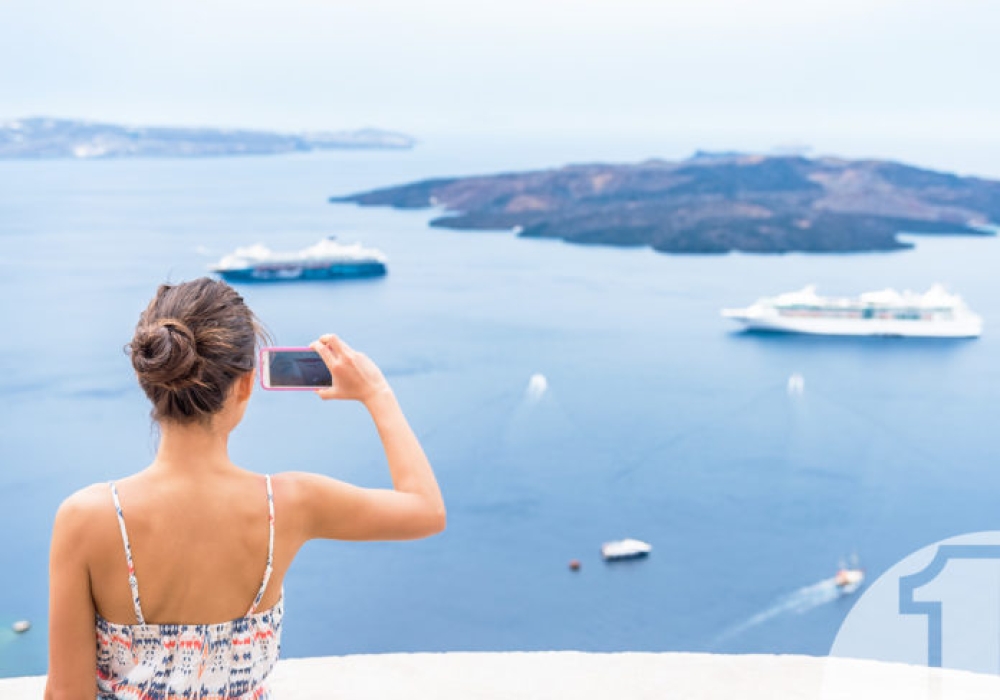 M&epsilon;&iota;ώ&theta;&eta;&kappa;&alpha;&nu; &omicron;&iota; &tau;&omicron;&upsilon;&rho;&iota;&sigma;&tau;&iota;&kappa;έ&sigmaf; &epsilon;&iota;&sigma;&pi;&rho;ά&xi;&epsilon;&iota;&sigmaf; &kappa;&alpha;&iota; &tau;&omicron;&nu; &Alpha;ύ&gamma;&omicron;&upsilon;&sigma;&tau;&omicron;