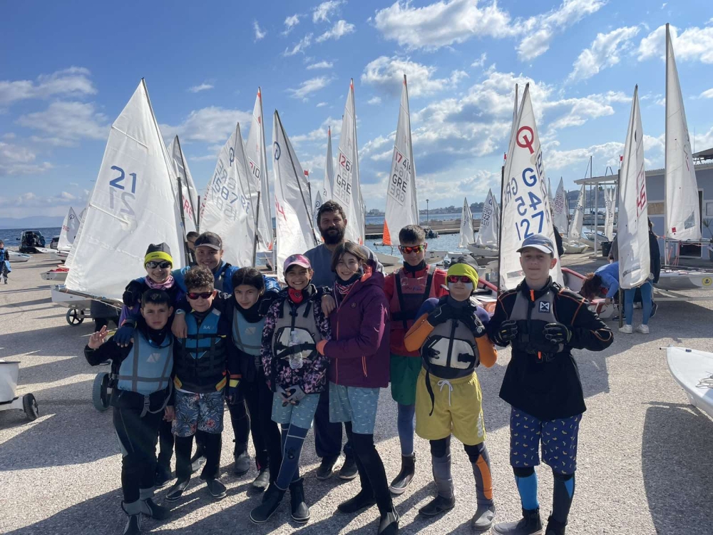 &Delta;&iota;&alpha;&kappa;&rho;ί&theta;&eta;&kappa;&epsilon; &omicron; &Nu;&alpha;&upsilon;&tau;&iota;&kappa;ό&sigmaf; Ό&mu;&iota;&lambda;&omicron;&sigmaf; &Lambda;&alpha;&kappa;&omega;&nu;ί&alpha;&sigmaf; &sigma;&tau;&omicron; &Pi;&epsilon;&rho;&iota;&phi;&epsilon;&rho;&epsilon;&iota;&alpha;&kappa;ό &Pi;&rho;&omega;&tau;ά&theta;&lambda;&eta;&mu;&alpha; &Nu;&omicron;&tau;ί&omicron;&upsilon; &Epsilon;&lambda;&lambda;ά&delta;&omicron;&sigmaf;