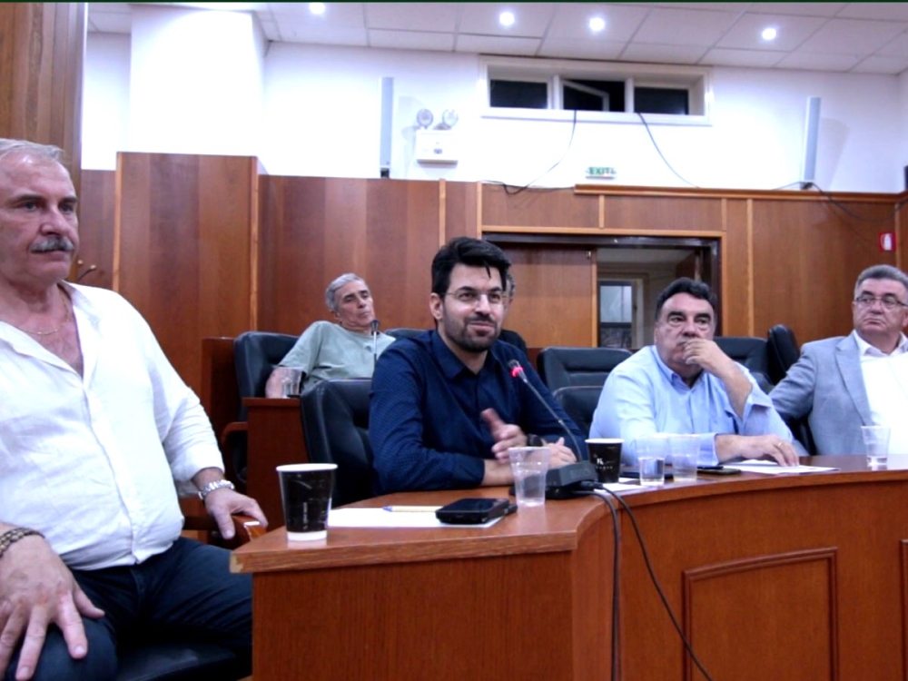 &Sigma;&tau;&omicron; &epsilon;&pi;ί&kappa;&epsilon;&nu;&tau;&rho;&omicron; &omicron; &Chi;&omega;&rho;&omicron;&tau;&alpha;&xi;&iota;&kappa;ό&sigmaf; &Sigma;&chi;&epsilon;&delta;&iota;&alpha;&sigma;&mu;ό&sigmaf; &tau;&omicron;&upsilon; &Kappa;&omicron;&rho;&iota;&nu;&theta;&iota;&alpha;&kappa;&omicron;ύ &mu;&epsilon; &sigma;&upsilon;&mu;&mu;&epsilon;&tau;&omicron;&chi;ή &Tau;&zeta;&iota;&nu;&iota;έ&rho;&eta;